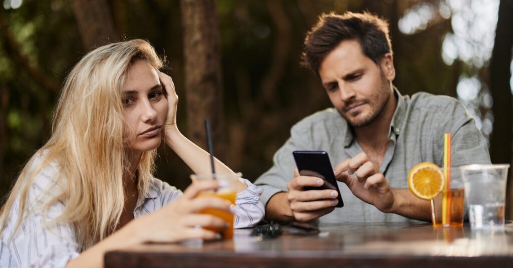 4 façons dont les soirées en amoureux tuent votre mariage