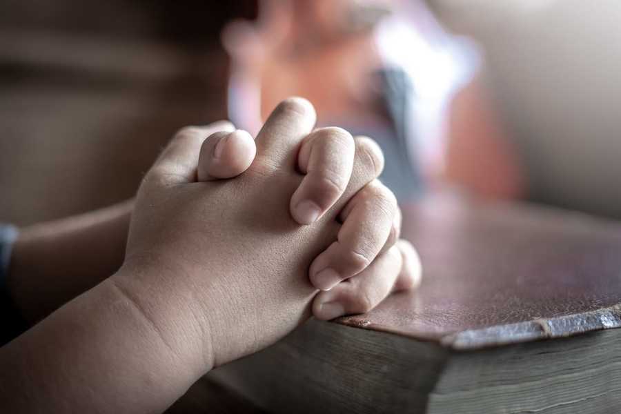Que devraient croire les enfants de Dieu et de sa parole?