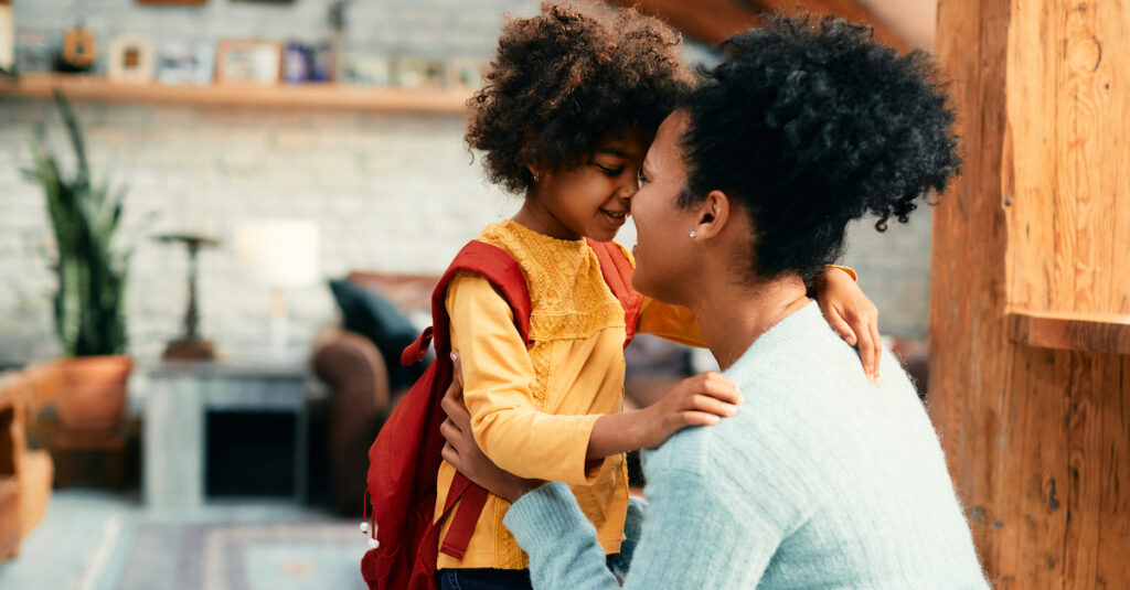7 Écritures pour prier pour vos enfants cette année scolaire