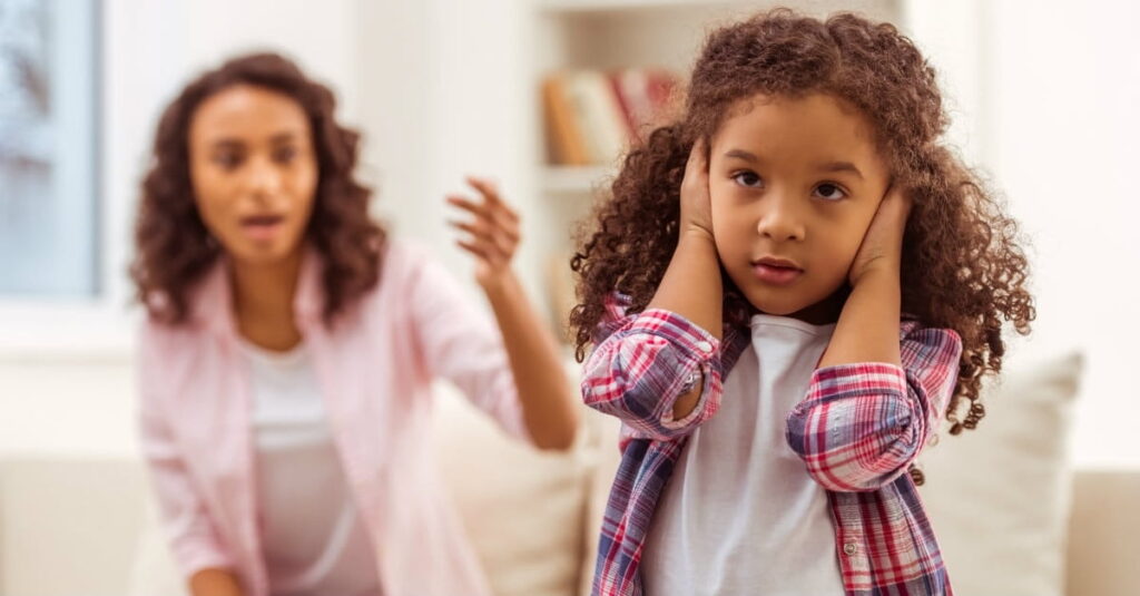 10 façons dont les parents exaspèrent leurs enfants